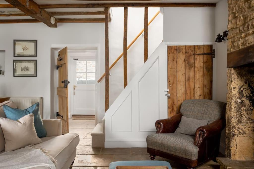 Charming 17Th Century Cotswold Cottage Adlestrop Exteriör bild