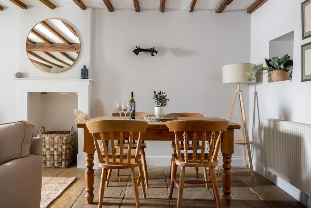 Charming 17Th Century Cotswold Cottage Adlestrop Exteriör bild